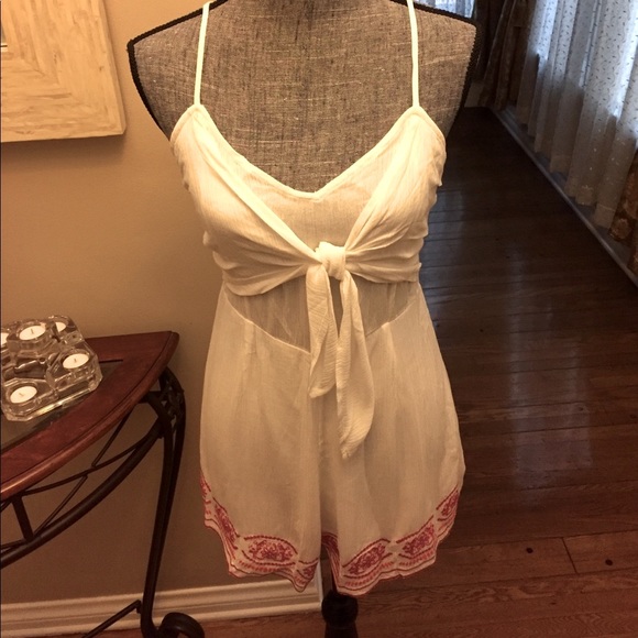 Embroidered Bottom Romper bottom part has liner size Med - Picture 5 of 5